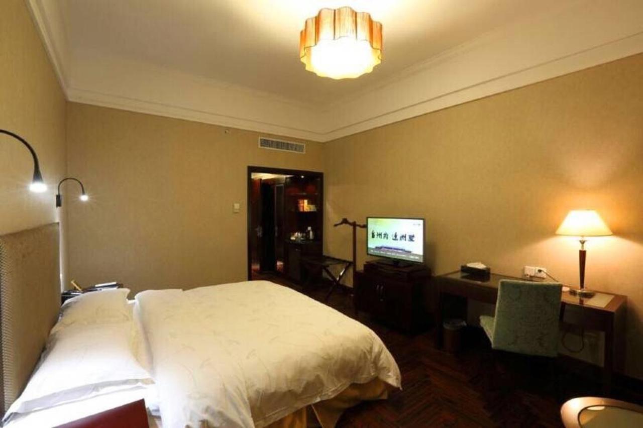 Taizhou Garden Hotel Bagian luar foto